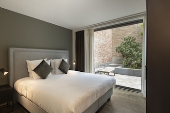 dukes apartments grand place