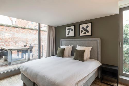 dukes apartments grand place