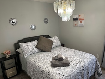 amazing and cozy duplex near zoo miami