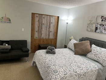 amazing and cozy duplex near zoo miami