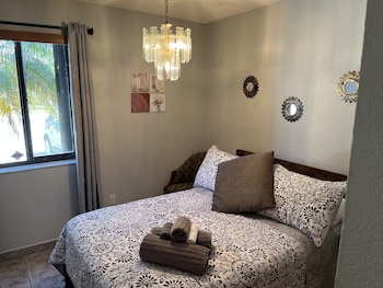 amazing and cozy duplex near zoo miami