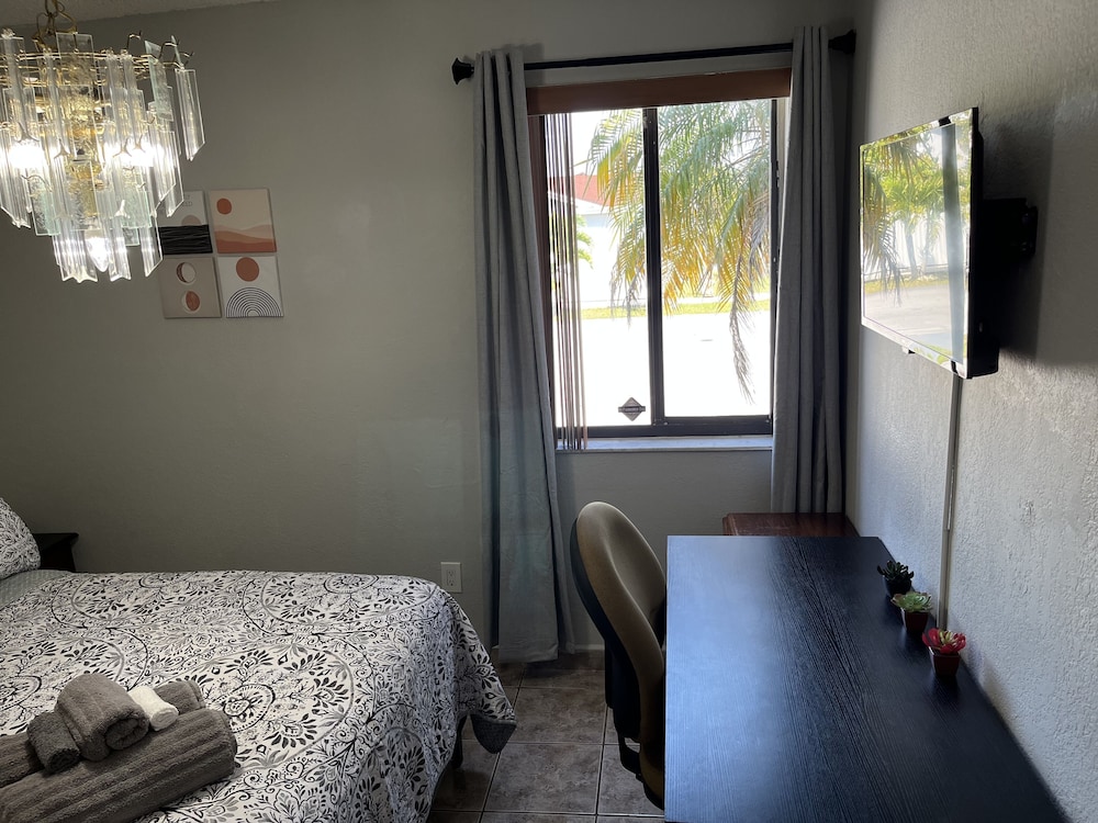 amazing and cozy duplex near zoo miami