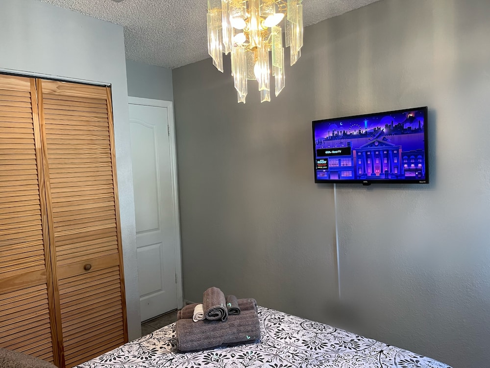 amazing and cozy duplex near zoo miami