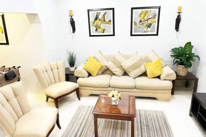 amazing and cozy duplex near zoo miami