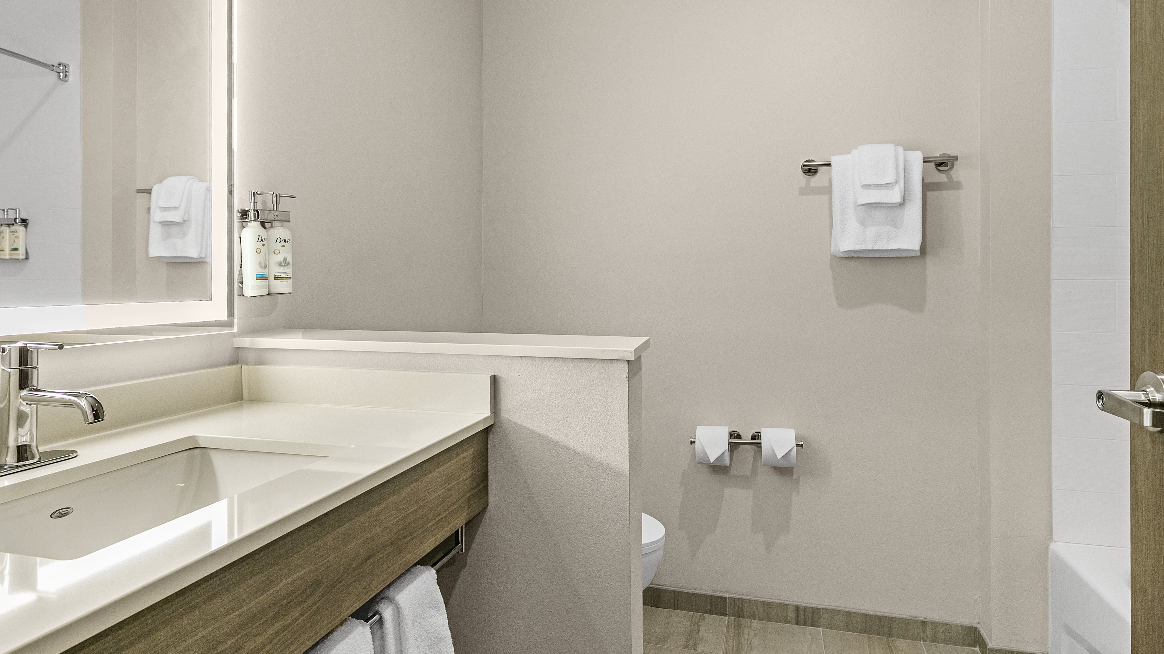 holiday inn express and suites nokomis sarasota south