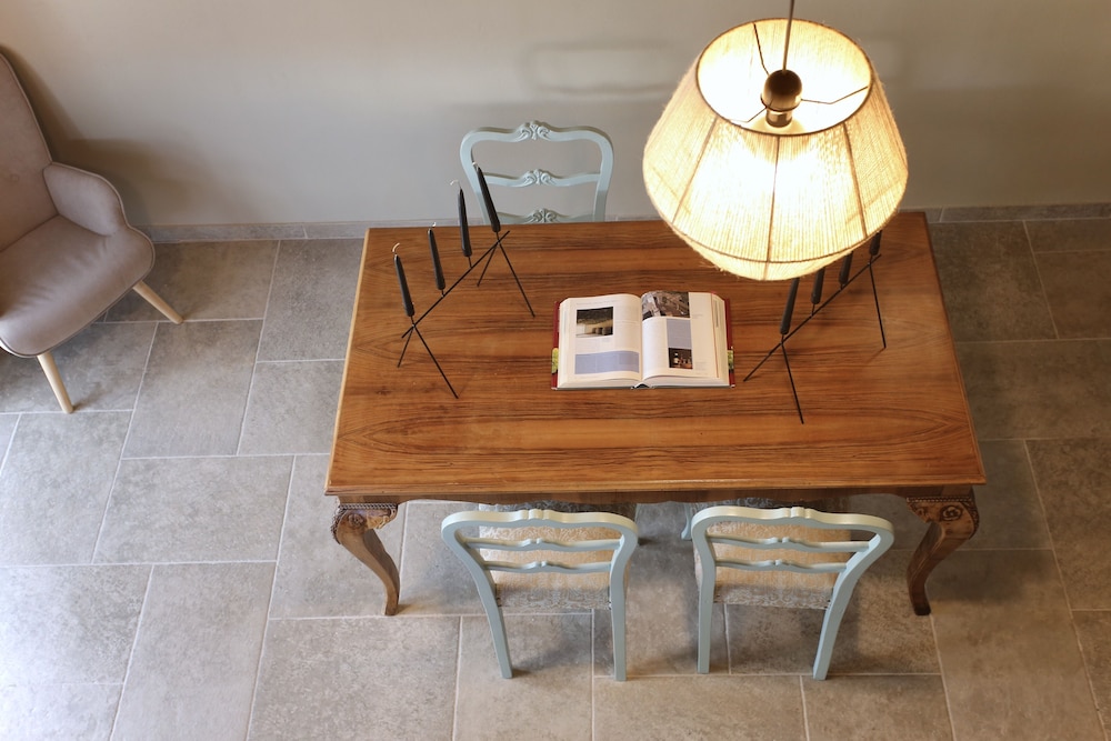 markopoulo mesogaias