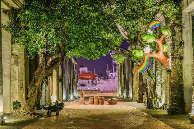 kindness hotel liouhe night market zhongzhen