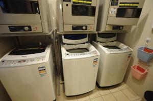 kindness hotel liouhe night market zhongzhen