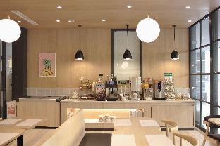 kindness hotel liouhe night market zhongzhen