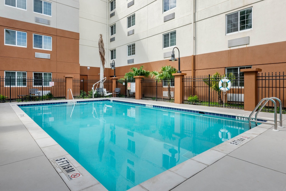 candlewood suites fort myers sanibel gateway by ihg
