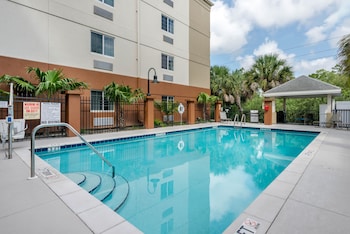 Candlewood Suites Fort Myers Sanibel Gateway By Ihg,Florida>>Cape Coral,3 star