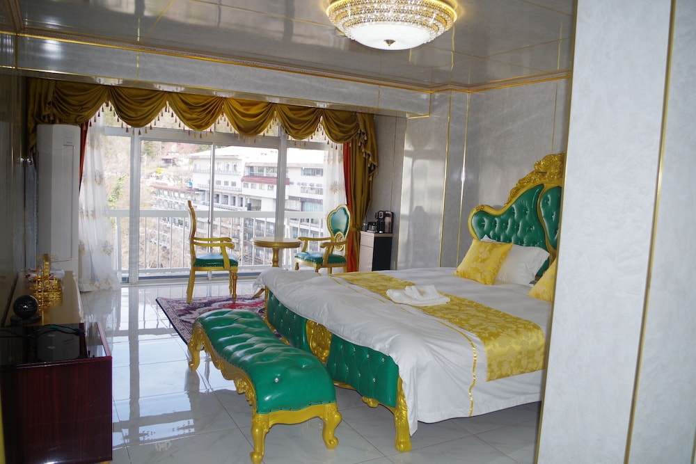 hotel lomosa