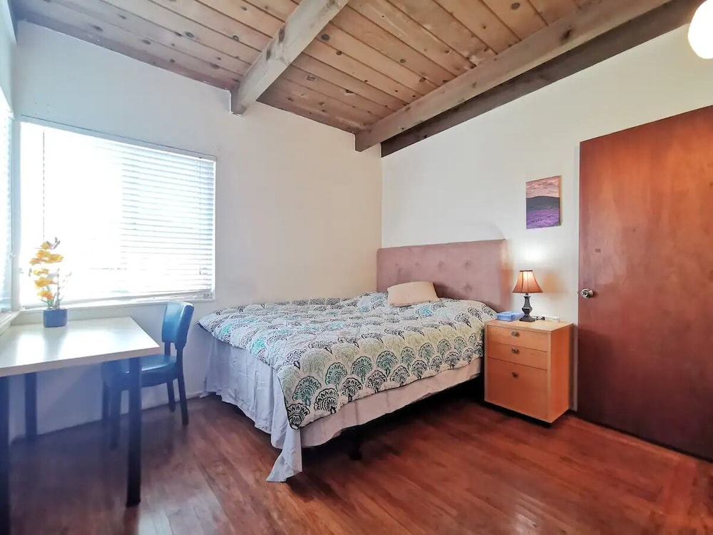comfy 2br 1bath apartment near hwy580 80