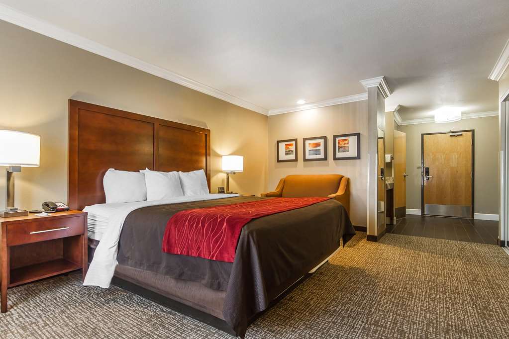 comfort inn and suites redwood country