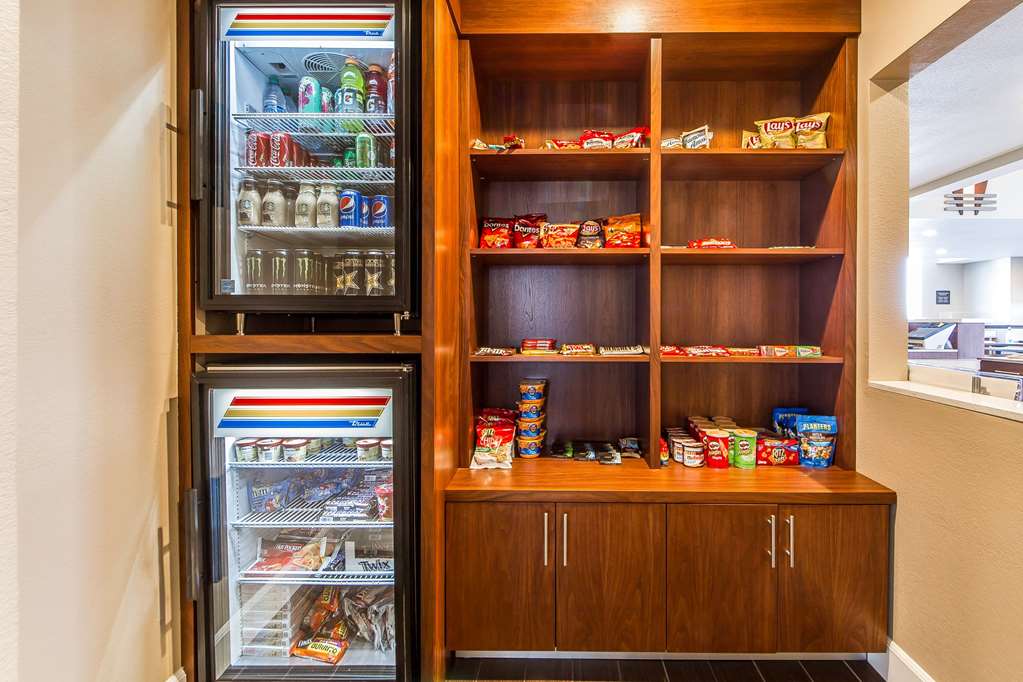 comfort inn and suites redwood country