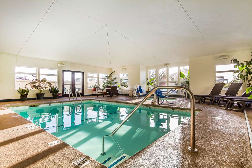 comfort inn and suites redwood country