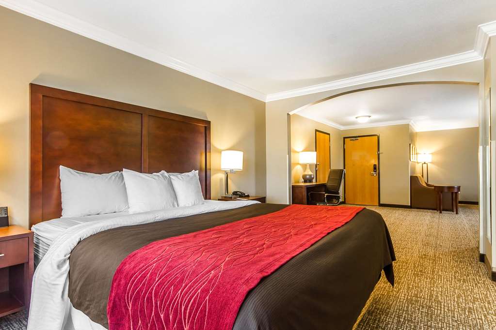 comfort inn and suites redwood country