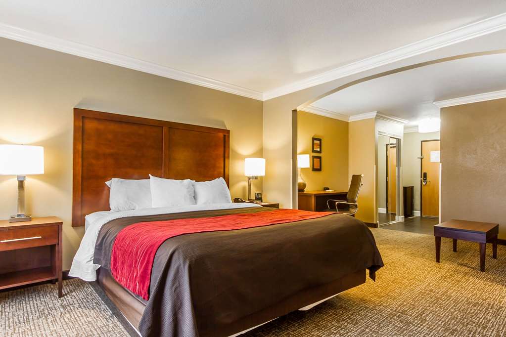 comfort inn and suites redwood country