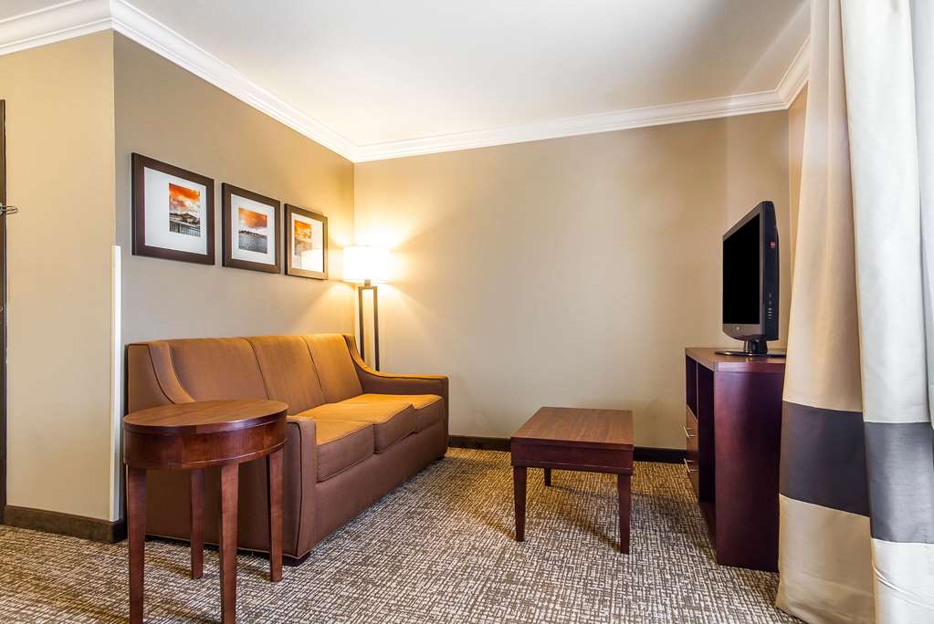 comfort inn and suites redwood country