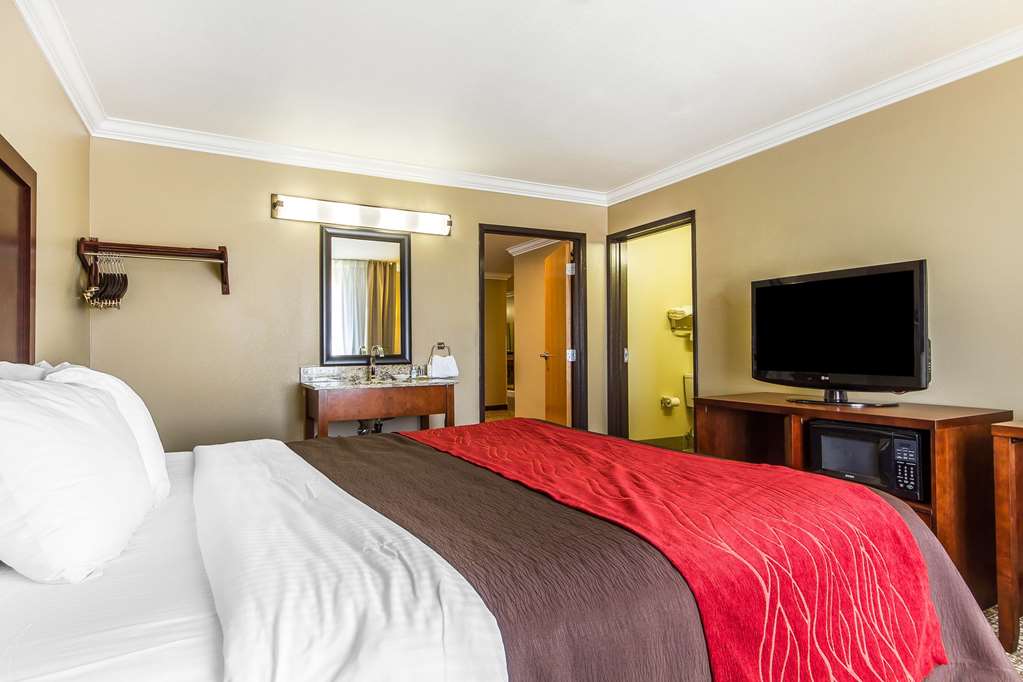 comfort inn and suites redwood country