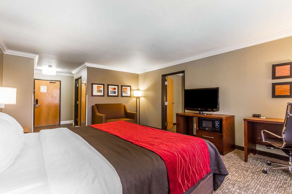 comfort inn and suites redwood country