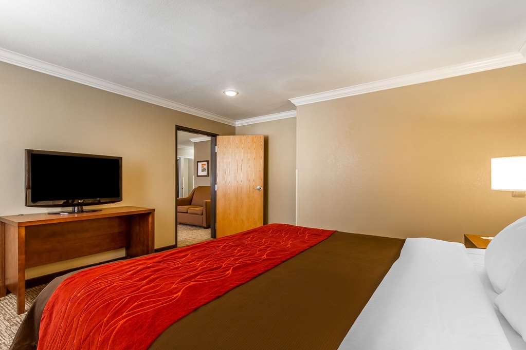 comfort inn and suites redwood country