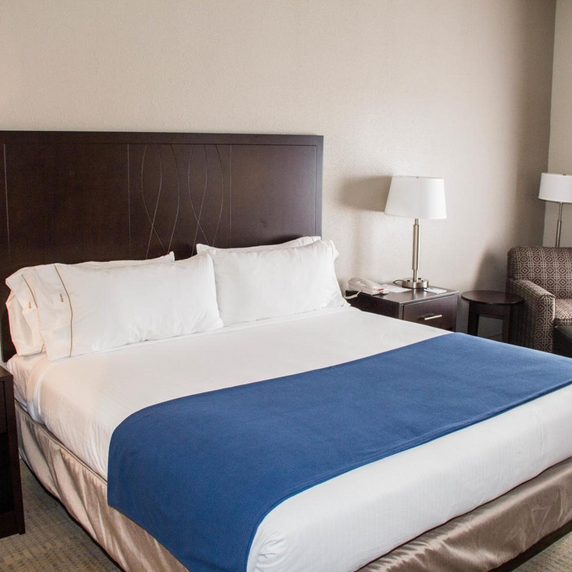 holiday inn express and suites sikeston southwest by ihg