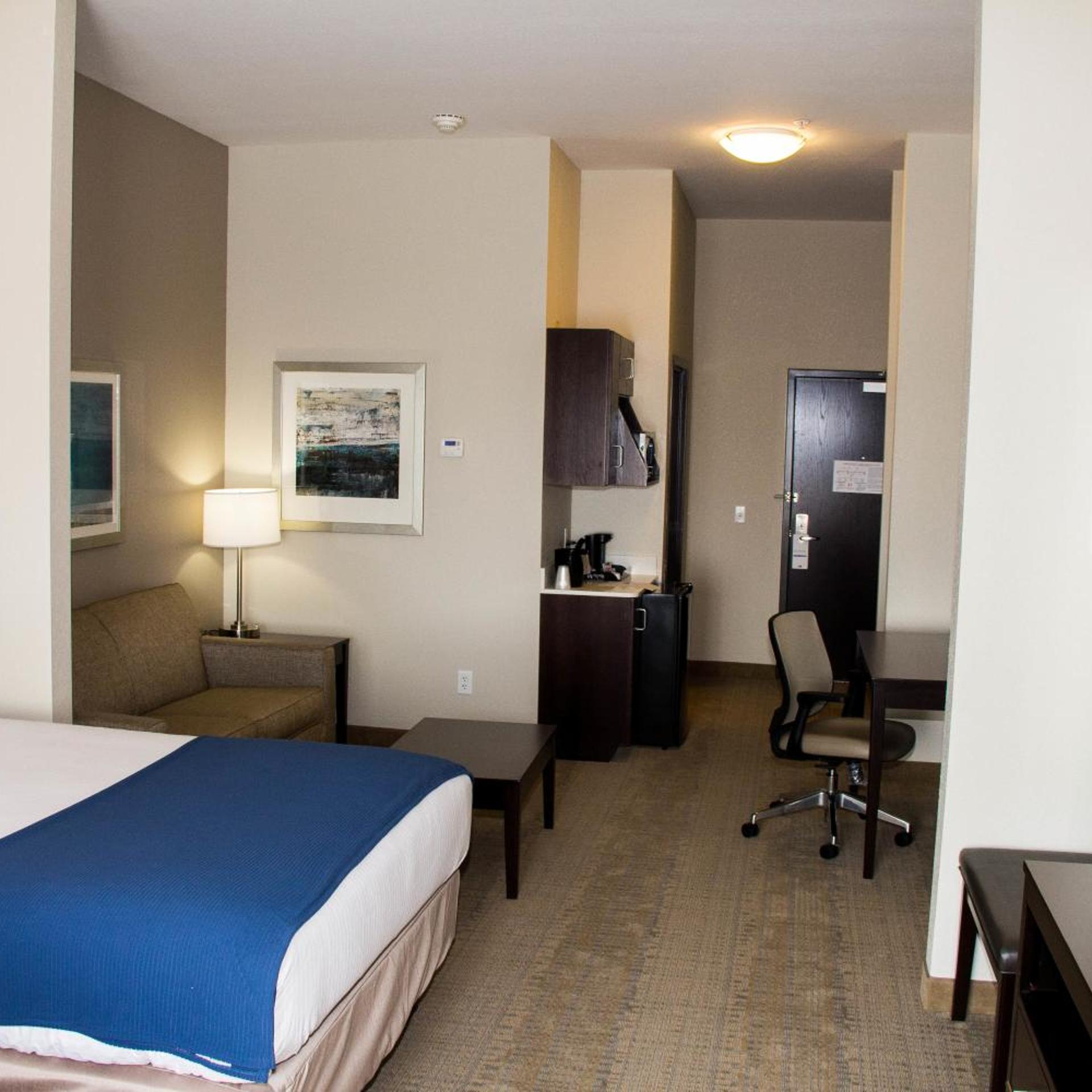 holiday inn express and suites sikeston southwest by ihg