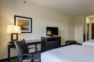 holiday inn express and suites sikeston southwest by ihg