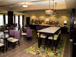 holiday inn express and suites sikeston southwest by ihg