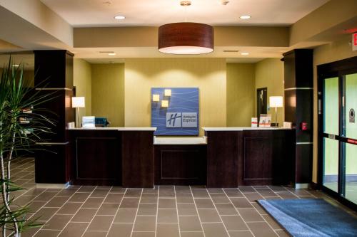 holiday inn express and suites sikeston southwest by ihg