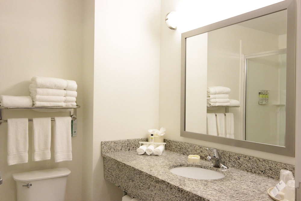 holiday inn express and suites montgomery by ihg