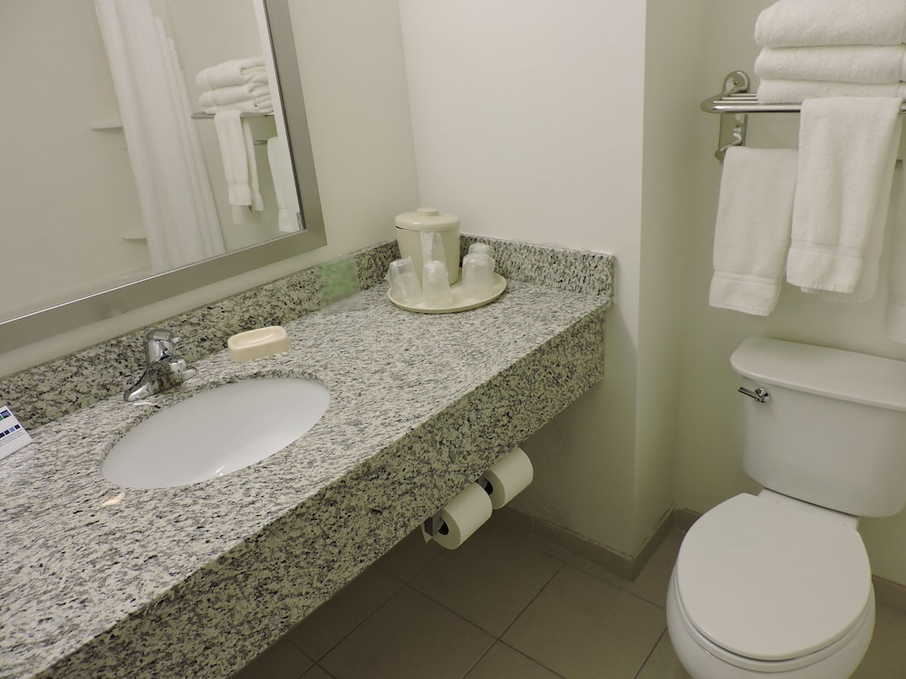 holiday inn express and suites montgomery by ihg