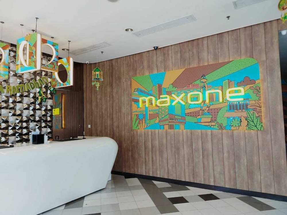 maxonehotels premier melawai