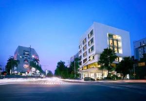 maxonehotels premier melawai