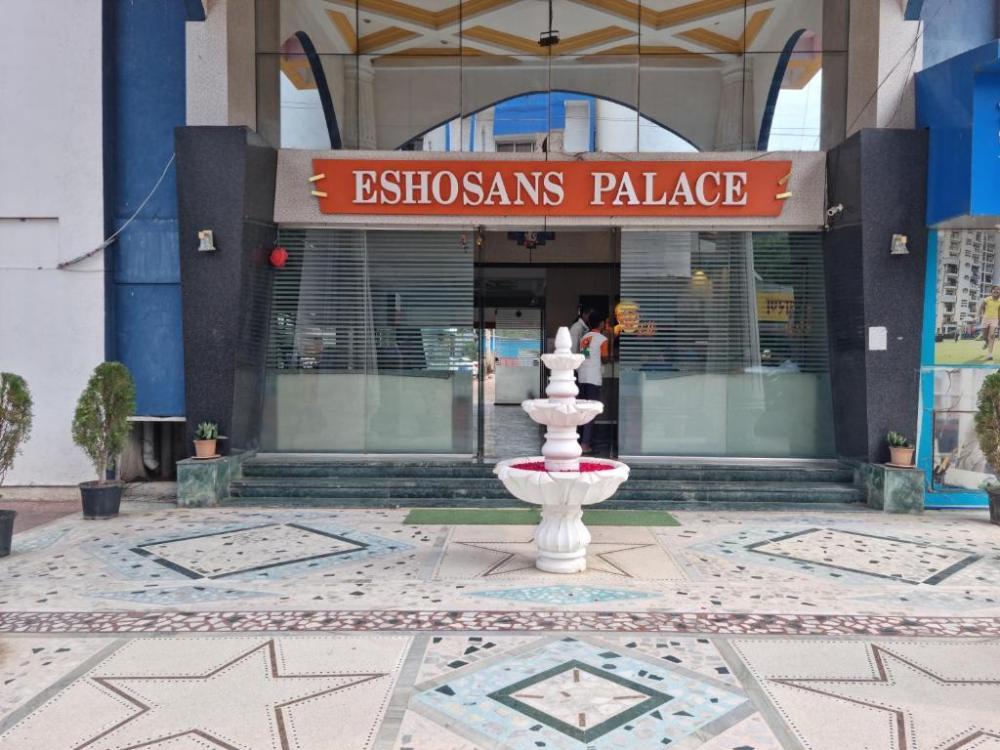 kiara eshosans palace