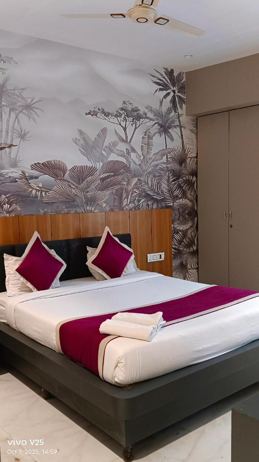 kiara eshosans palace