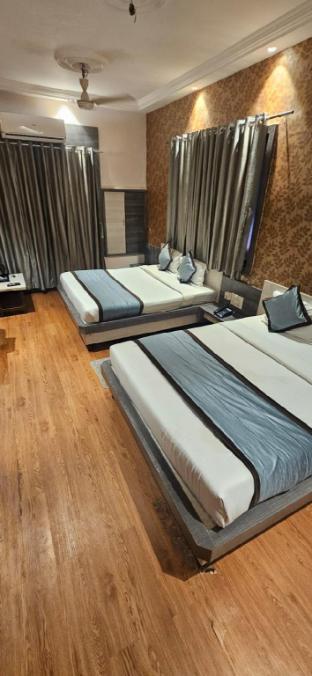 kiara eshosans palace