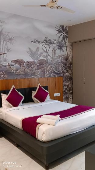 kiara eshosans palace