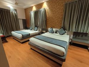 kiara eshosans palace