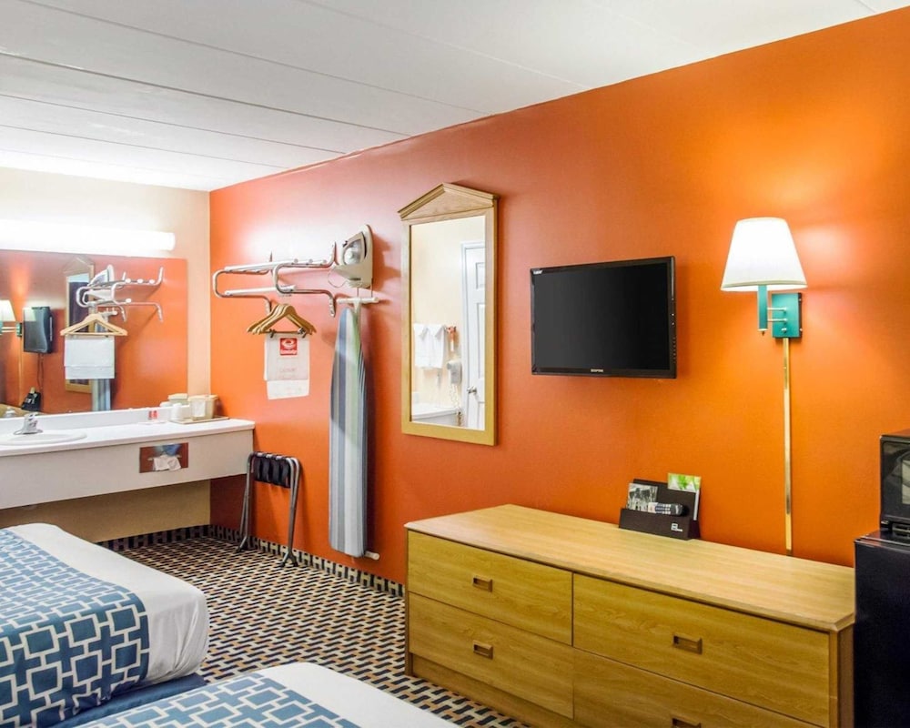 econo lodge franklin