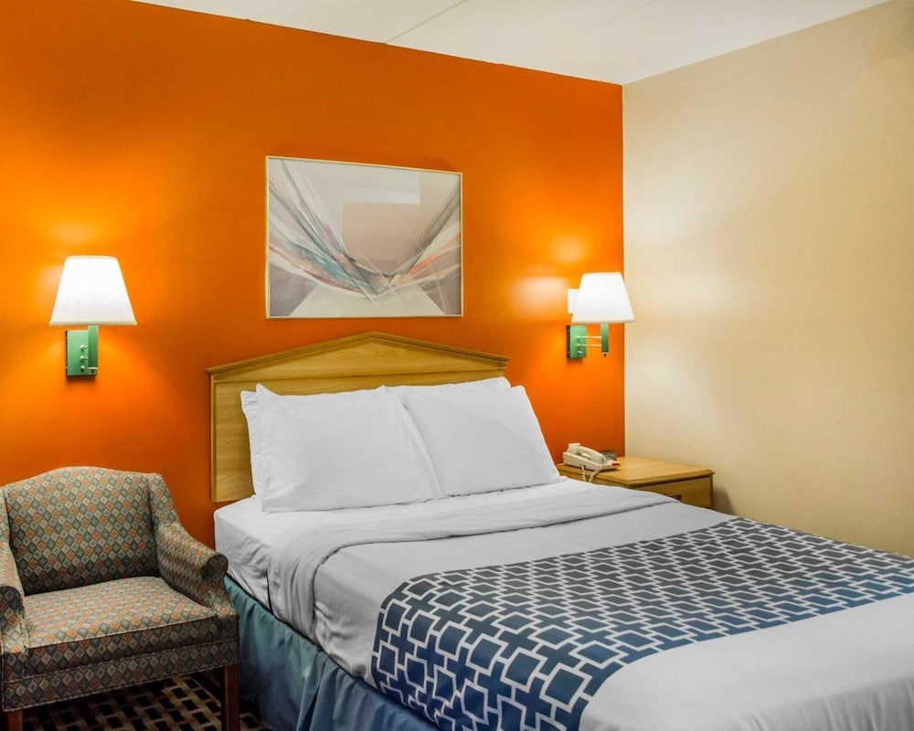 econo lodge franklin