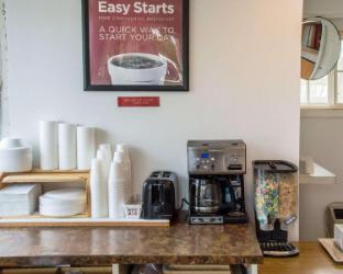 Econo Lodge Franklin,Franklin>>Dayton,2 star