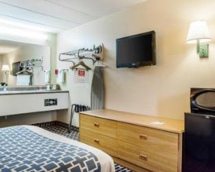 Econo Lodge Franklin,Franklin>>Dayton,2 star