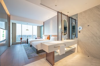 Holiday Inn Changchun Oriental Plaza, An Ihg Hotel,Jilin>>Changchun,4.5 star