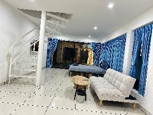 mona lisa pool villa