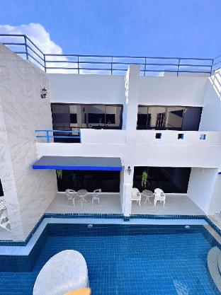 mona lisa pool villa