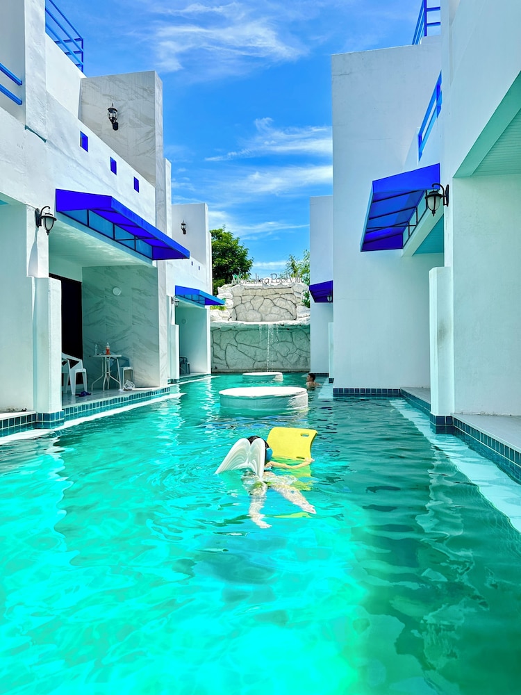 mona lisa pool villa