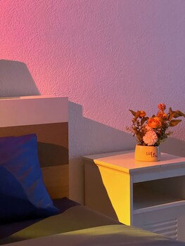 mona lisa pool villa