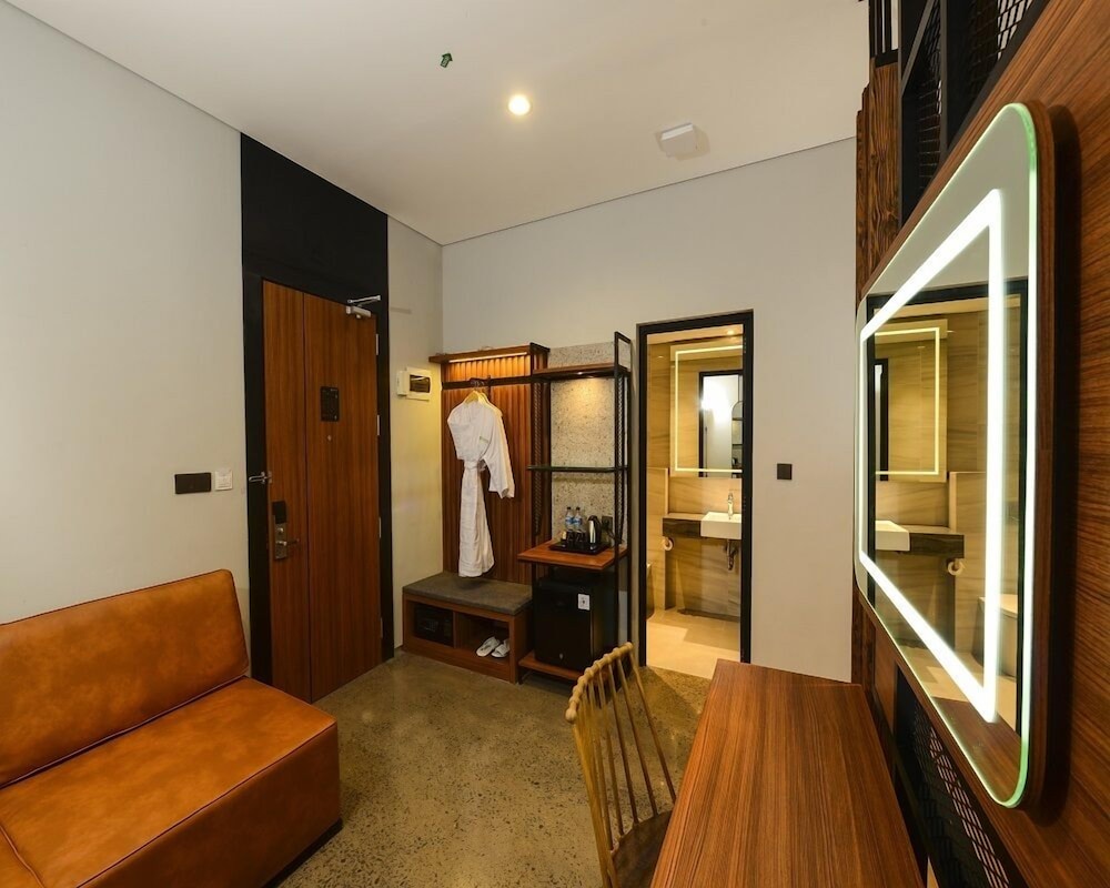 nata azana hotel solo